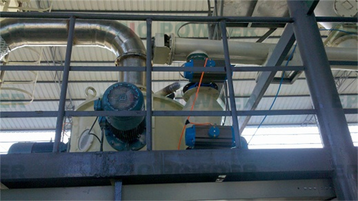大型氣流粉碎機(jī)